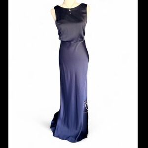Elegant Navy Satin Evening Gown - Sleeveless Formal Dress